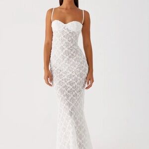 Elegant White Lace Dress